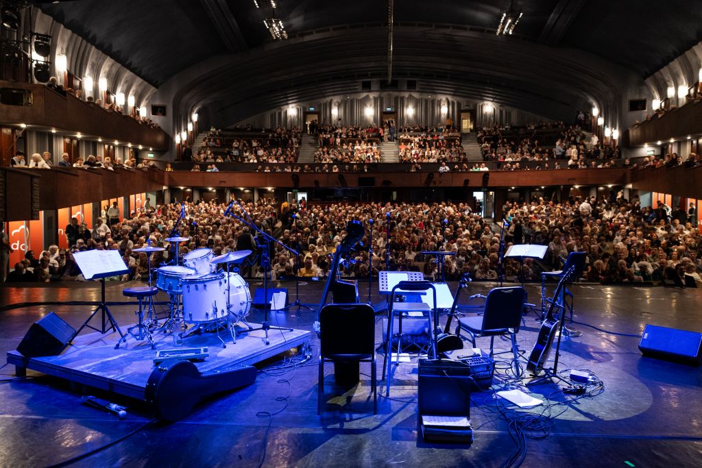 FurjesV_HotJazzB_40 ev_PRINT-002